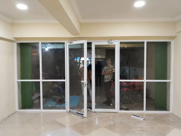 pintu aluminium
